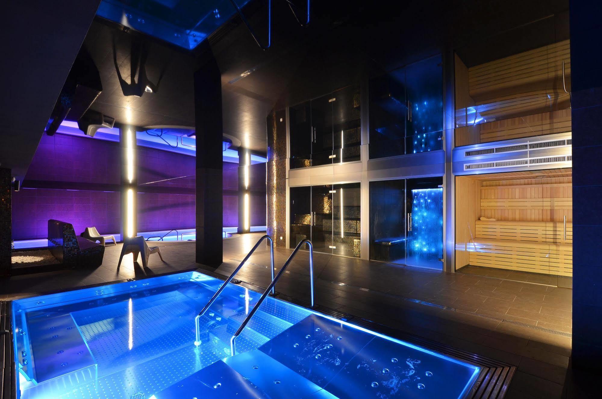 Hotel Spa Acevi Val D'Aran Vielha Luaran gambar
